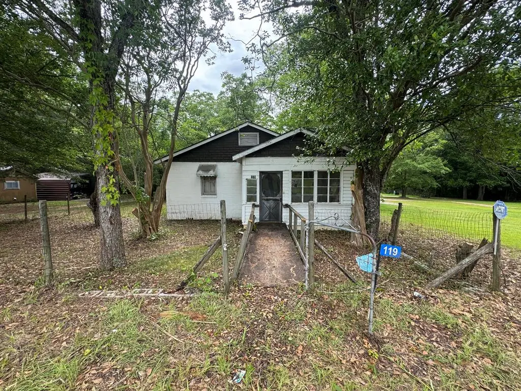 119 Sawyer Ln, Fitzgerald, GA 31750 - #1