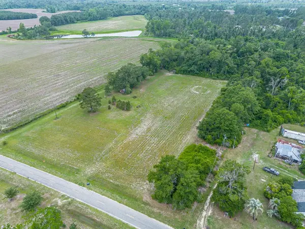 2305 Jim Meeks Rd, Nicholls, GA 31554
