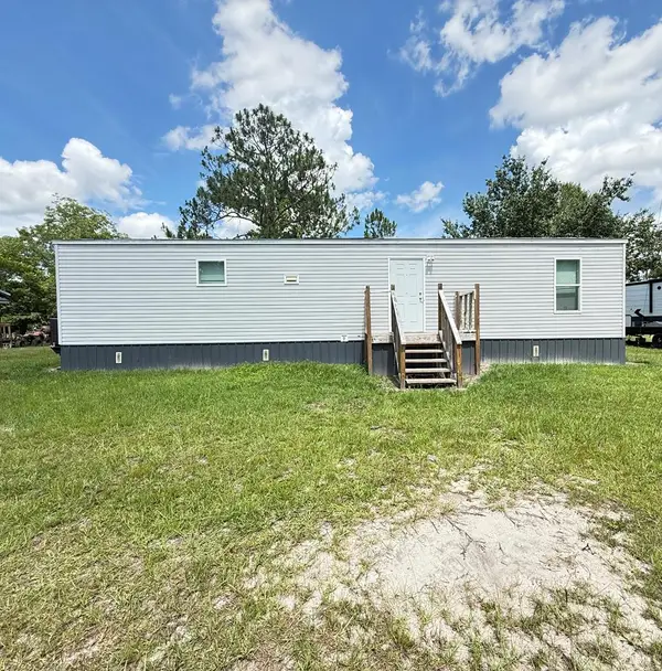 902 N Coffee St, Nicholls, GA 31554