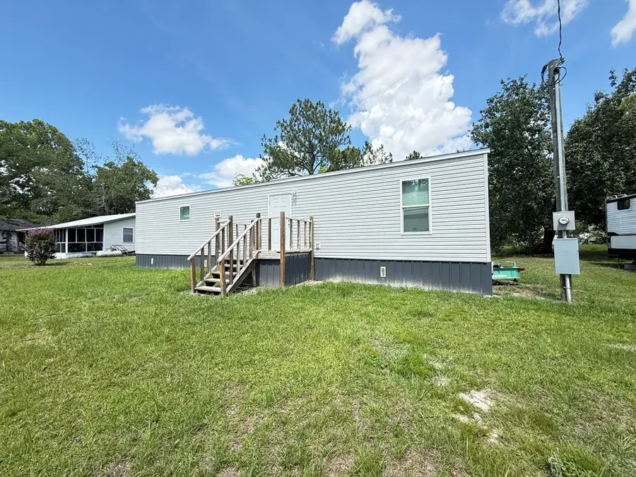 902 N Coffee St, Nicholls, GA 31554 - #2