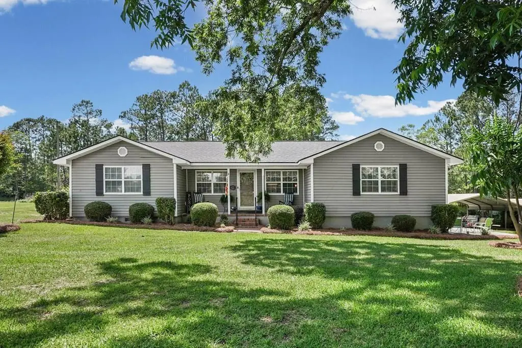 327 Dave Bishop Sr, Fitzgerald, GA 31750 - #1