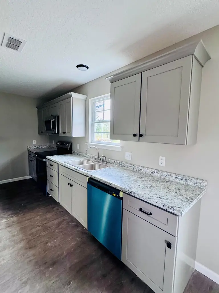 86 Miller Rd., Douglas, GA 31535 - #2