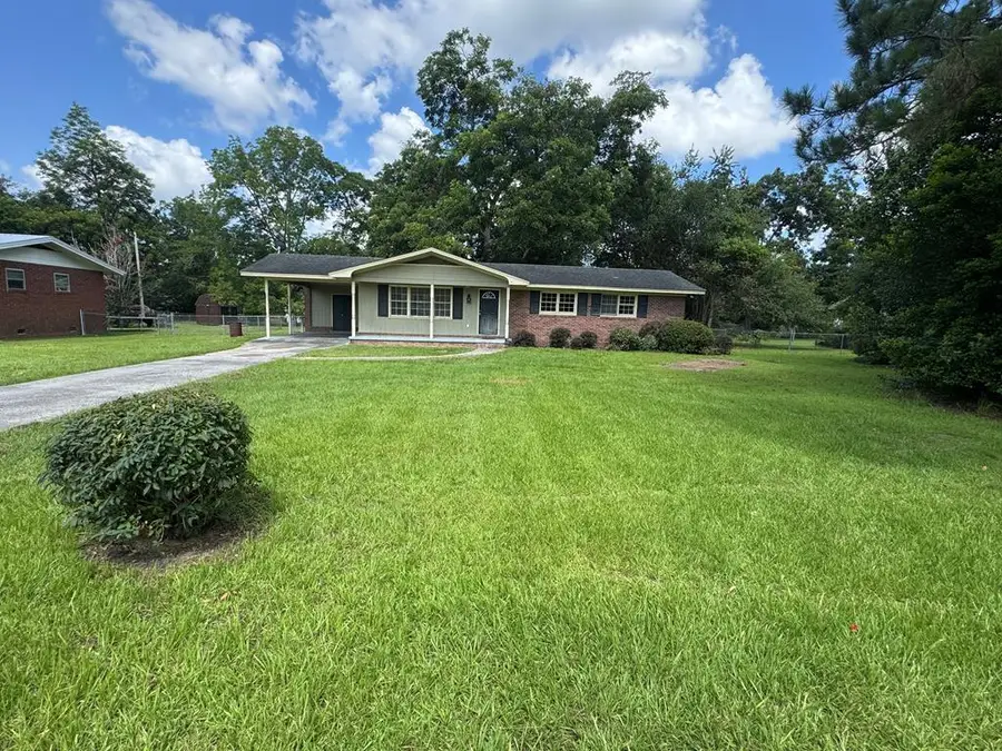 136 N Main St Ext, Fitzgerald, GA 31750 - #2