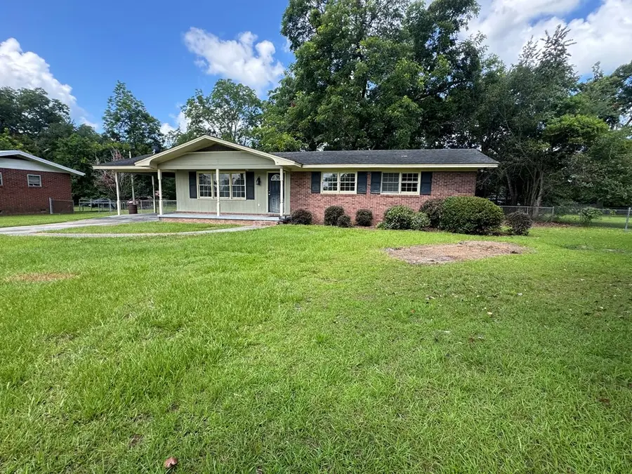 136 N Main St Ext, Fitzgerald, GA 31750 - #3