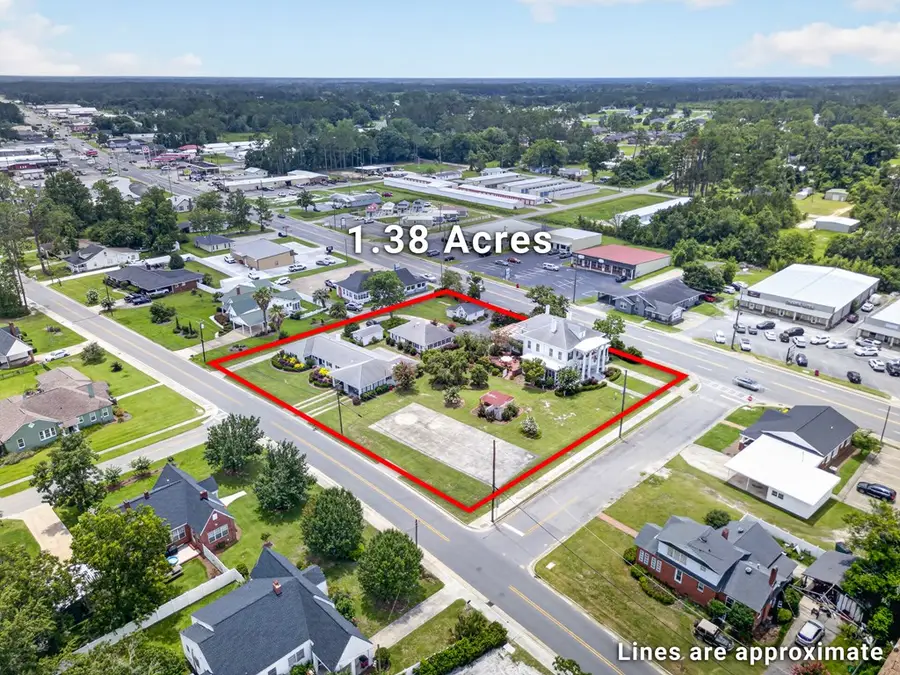 12 Dyal St, Baxley, GA 31513 - #2