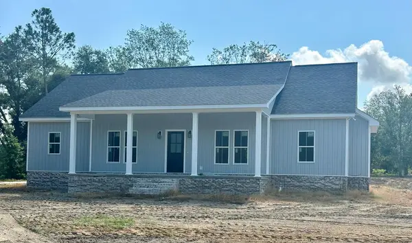 219 Edward Cir, Douglas, GA 31535