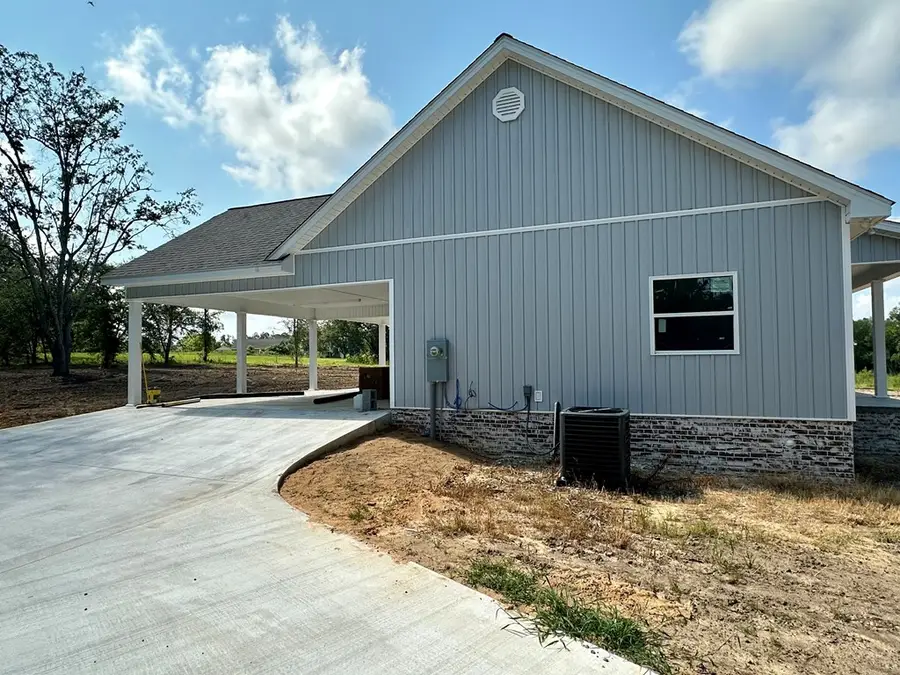219 Edward Cir, Douglas, GA 31535 - #2