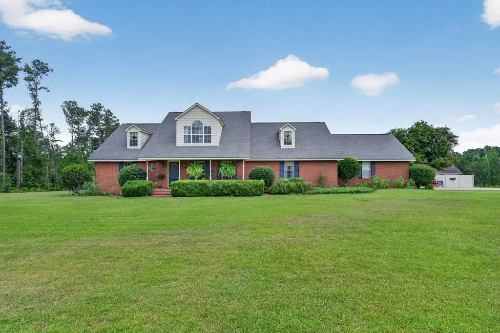 2002 Apache Trail, Broxton, GA 31520 - #1