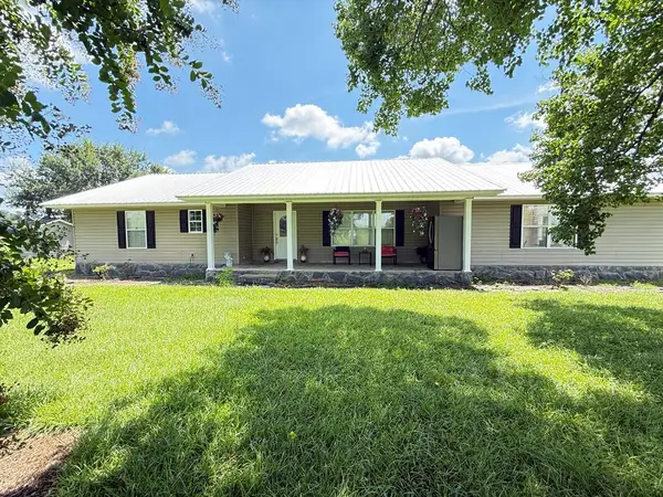 133 Reb Lane, Nicholls, GA 31554