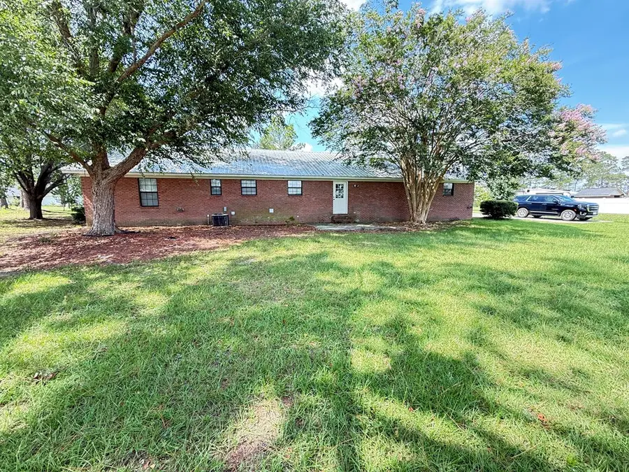 71 Gladiator Rd, Douglas, GA 31533 - #3