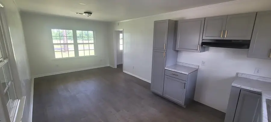 901 Lakeview Avenue, Douglas, GA 31533 - #3