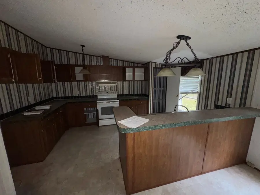 6313 Phillip Rd, Blackshear, GA 31516 - #3