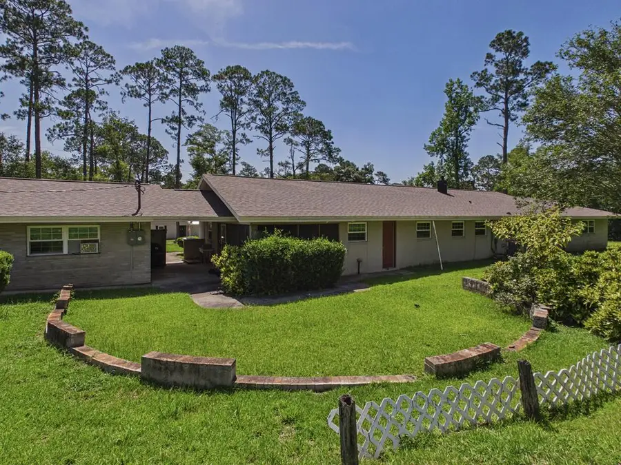 803 Hillside Dr, Douglas, GA 31533 - #2