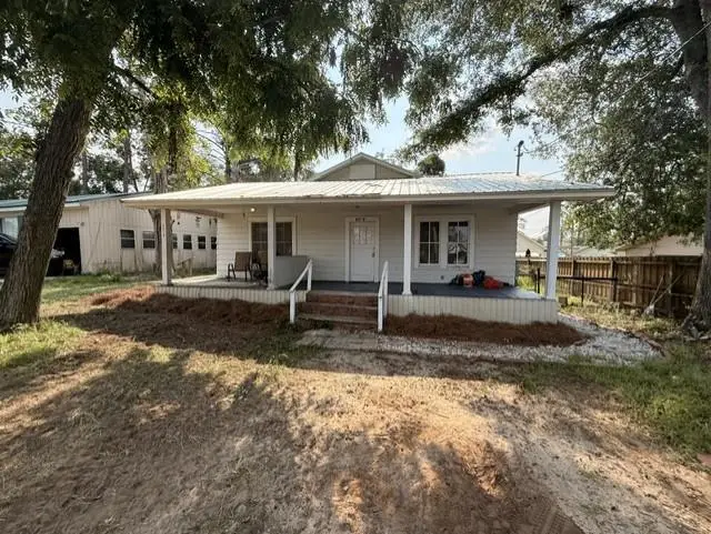 831 N Grady Ave, Douglas, GA 31533 - #2