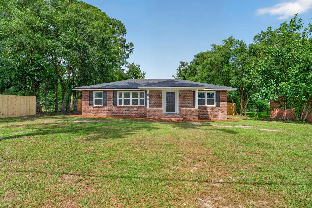 200 Linden Dr, Waycross, GA 31501 - #1