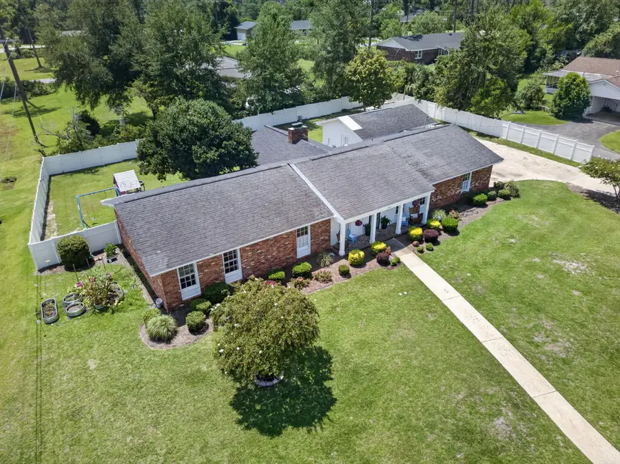 626 Briarwood Rd, Douglas, GA 31533 - #2