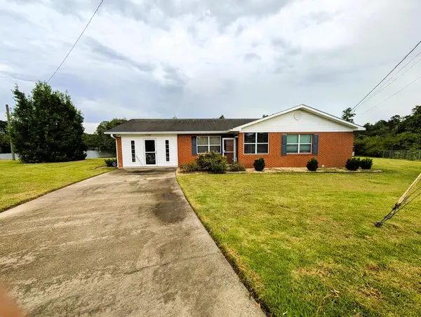1608 Bel Air Circle, Douglas, GA 31533