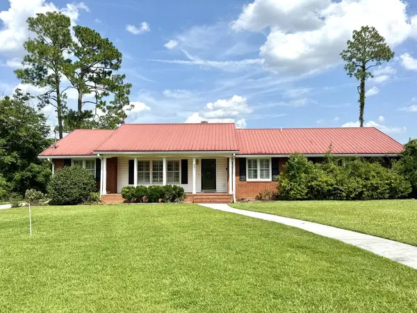 404 N Letitia Ave, Douglas, GA 31533