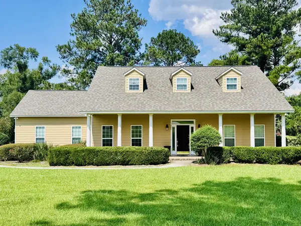421 E Drake Dr., Douglas, GA 31535