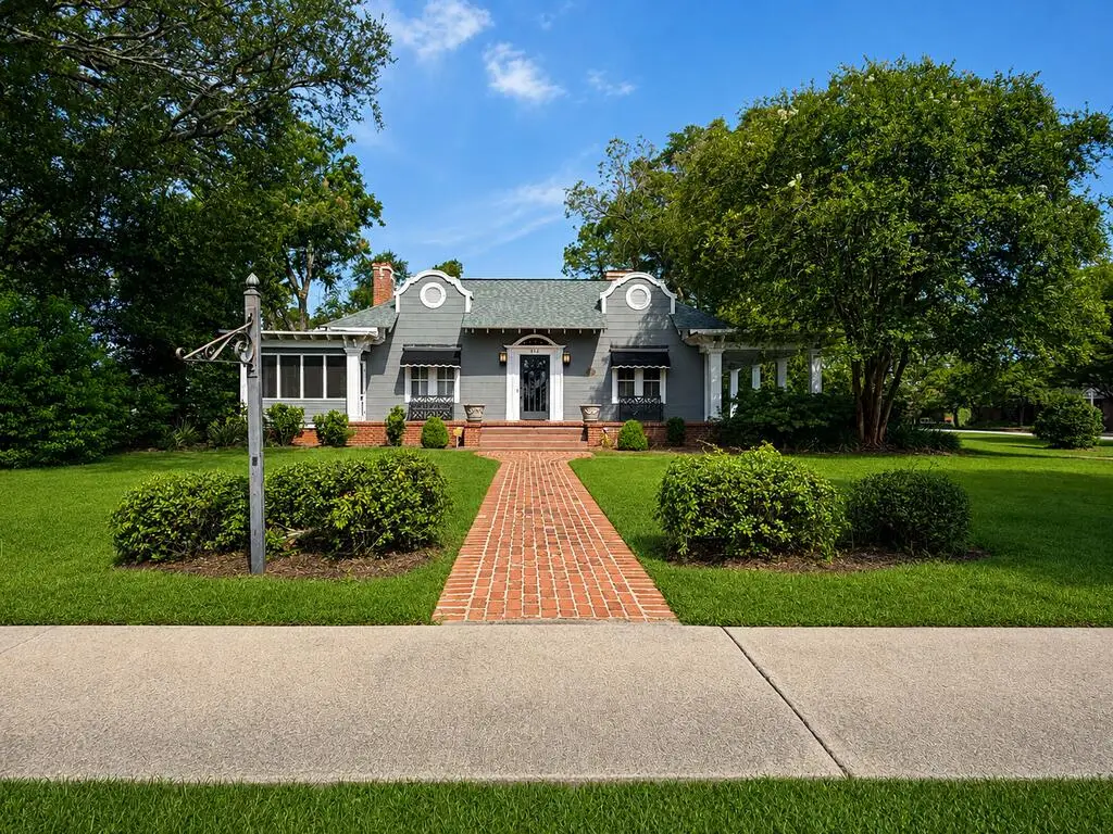 404 N Gaskin Ave, Douglas, GA 31535 - #1