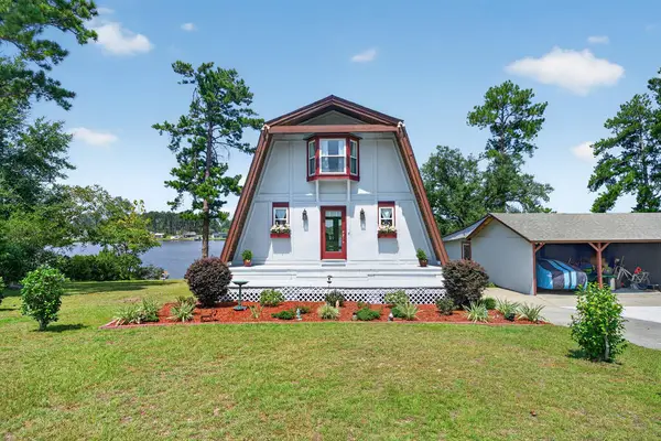 193 Oakwood Circle, Douglas, GA 31535