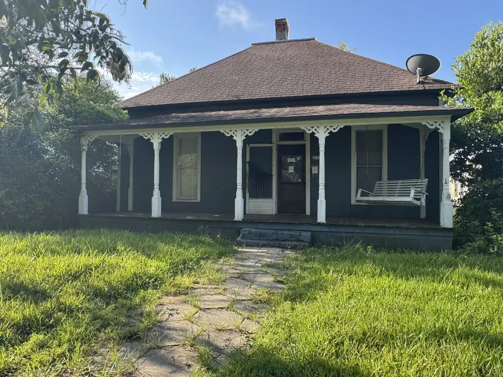 512 Pine St W, Fitzgerald, GA 31750 - #1