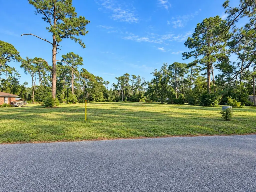 204 Coffee Rd, Douglas, GA 31535 - #1