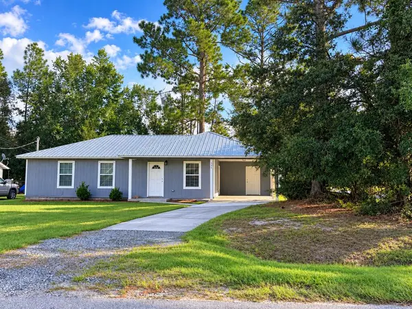 324 Pinecrest Dr, Douglas, GA 31535