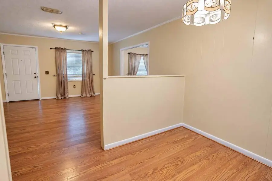 811 S Coffee Ave, Douglas, GA 31533 - #3