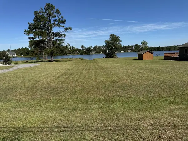 10 Bank Lodge Rd, Douglas, GA 31535