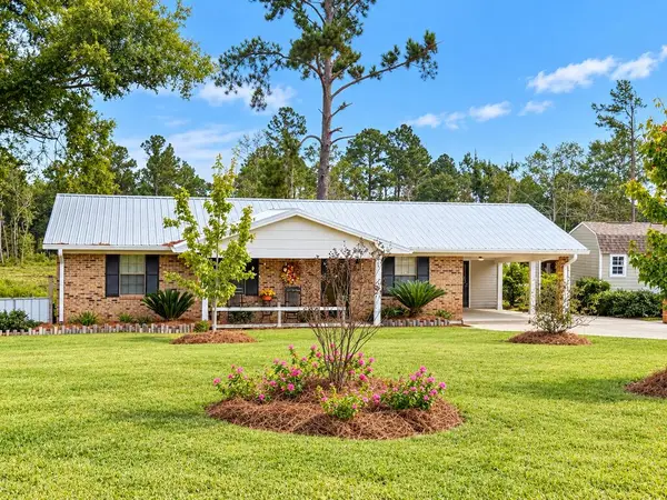764 Hillcrest Rd, Douglas, GA 31533