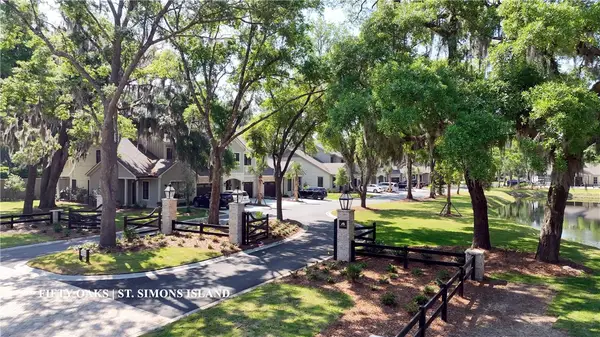 193 Fifty Oaks Lane, St Simons Island, GA 31522