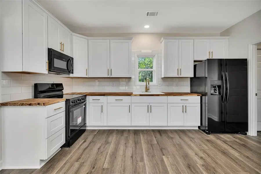 447 Picketts Mill Trail, Waynesville, GA 31566 - Image #3