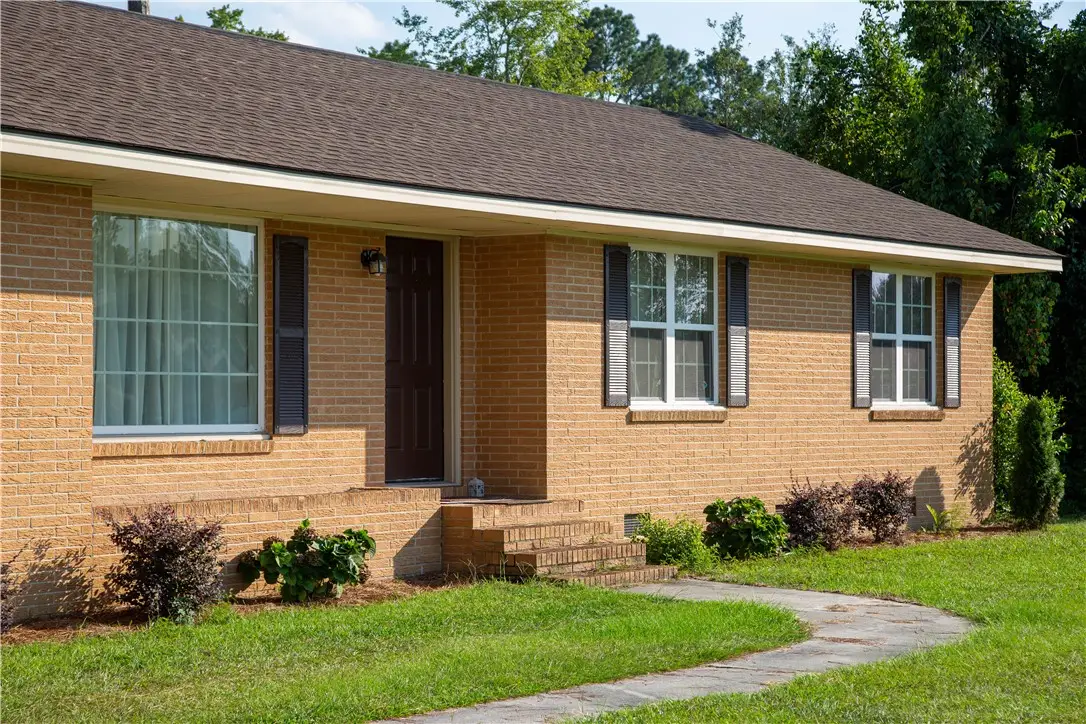105 Auburn Street, Baxley, GA 31513 - Image #1