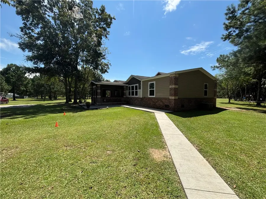 694 Overstreet Road, Jesup, GA 31546 - Image #2