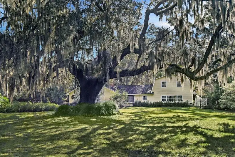 118 Mackqueen Drive, Brunswick, GA 31525 - Image #1