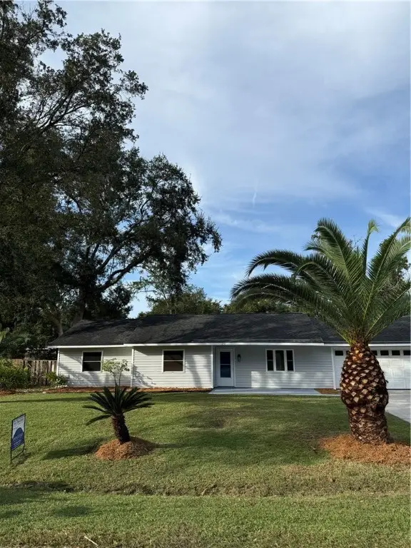 211 N Deerfield Drive, Brunswick, GA 31525 - Image #2