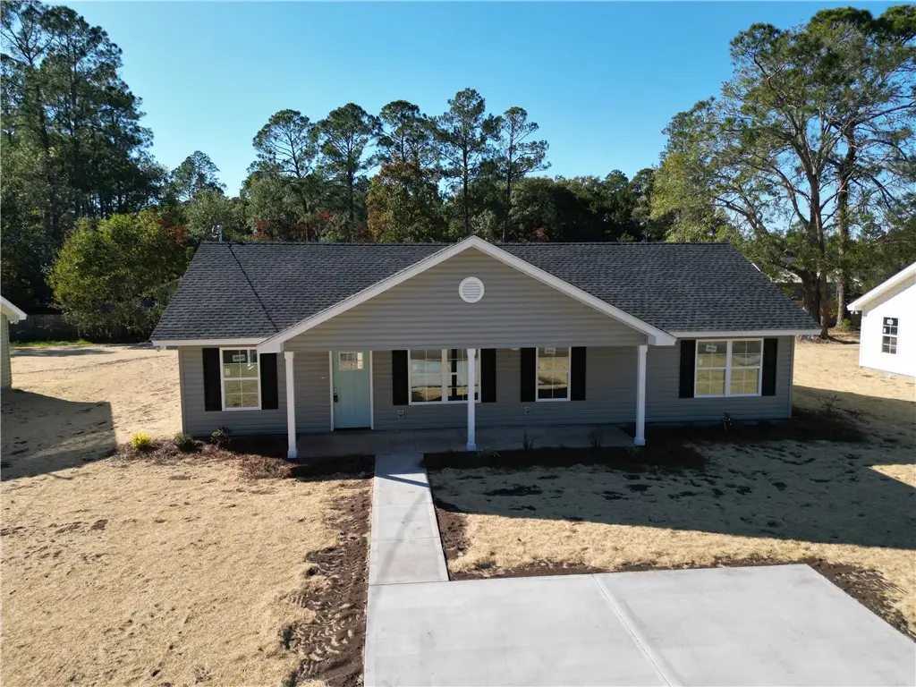 92 Ervin Street, Nahunta, GA 31553 - Image #1