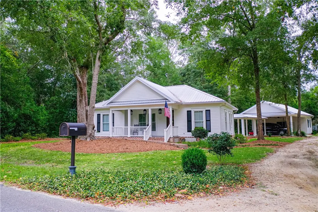 111 Cedar Lane, Blackshear, GA 31516 - Image #1