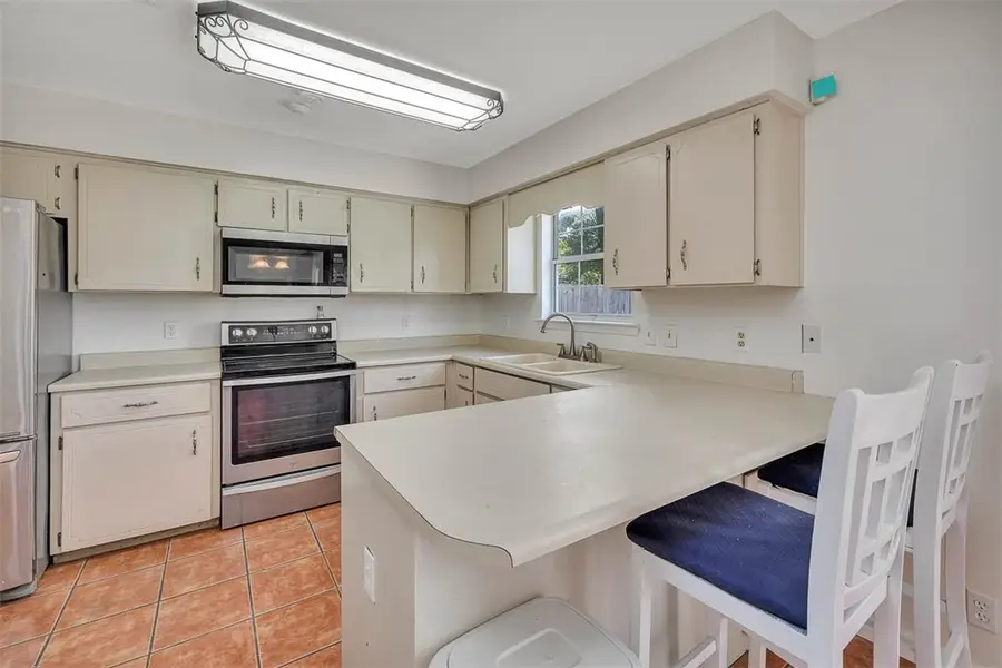 210 Glen Meadows Circle, Brunswick, GA 31523 - Image #2