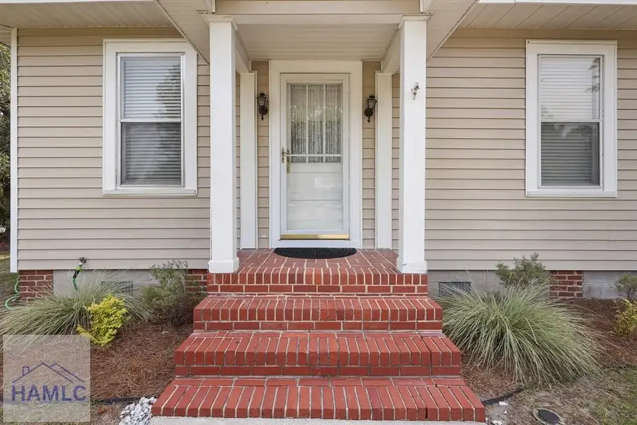 661 E Plum Street, Jesup, GA 31546 - Image #3