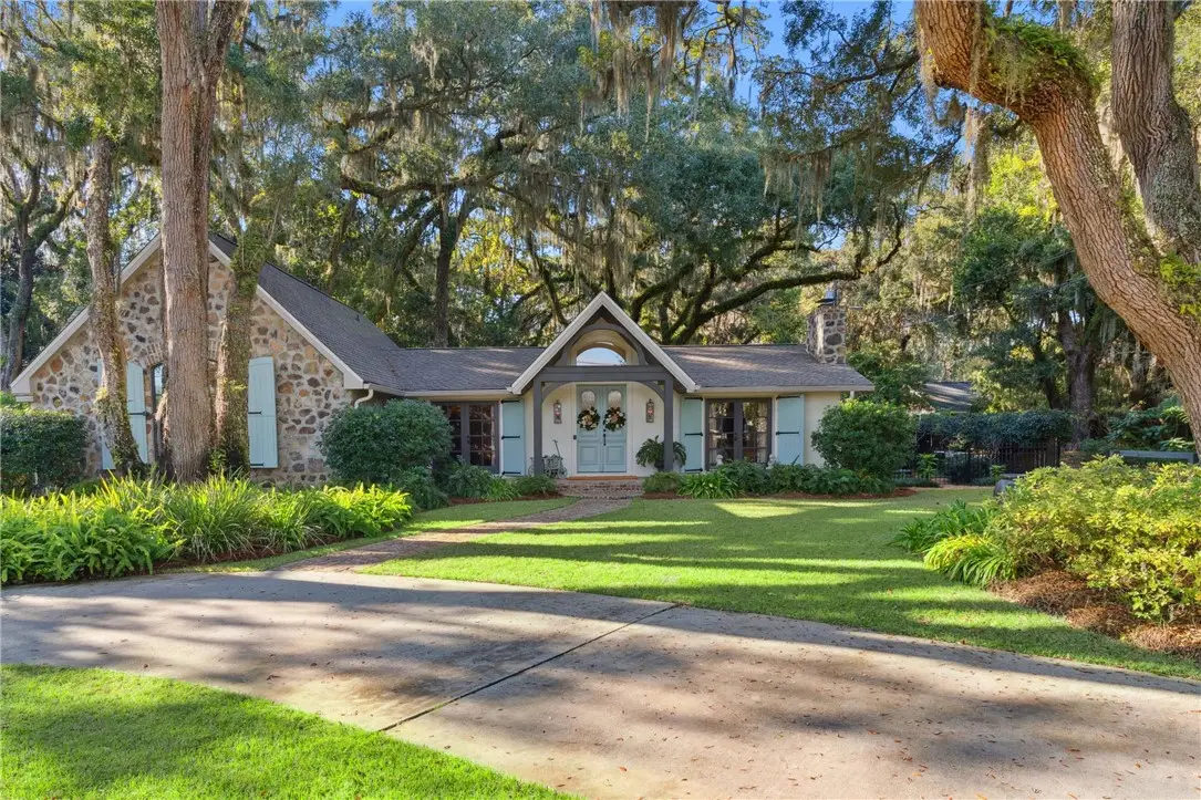 327 Peachtree Street, Saint Simons Island, GA 31522 - Image #1