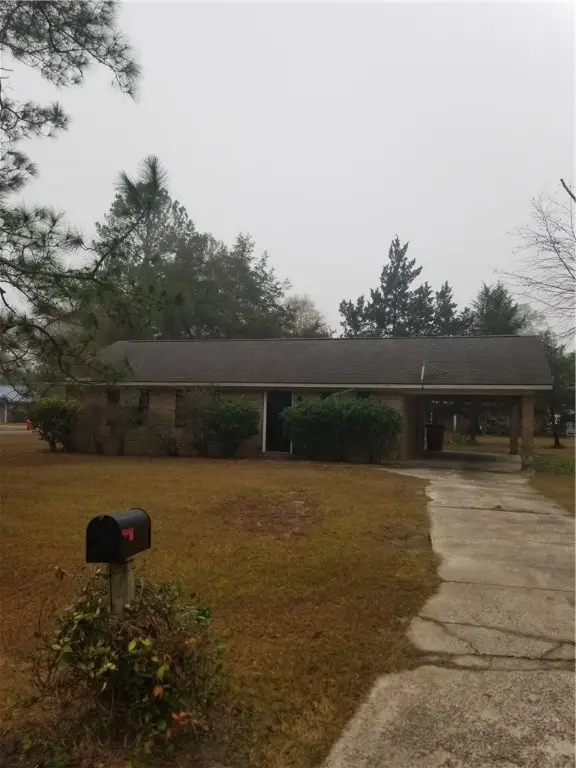 101 Pine Court, Blackshear, GA 31516