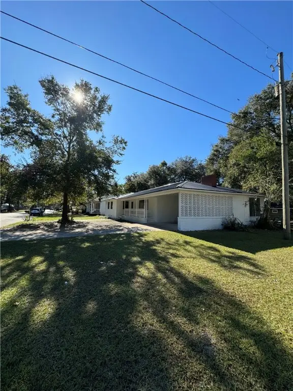 627 Newcastle Street, Brunswick, GA 31520 - Image #2