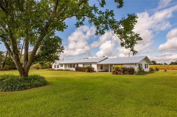 596 Teakwood Road, Alma, GA 31510