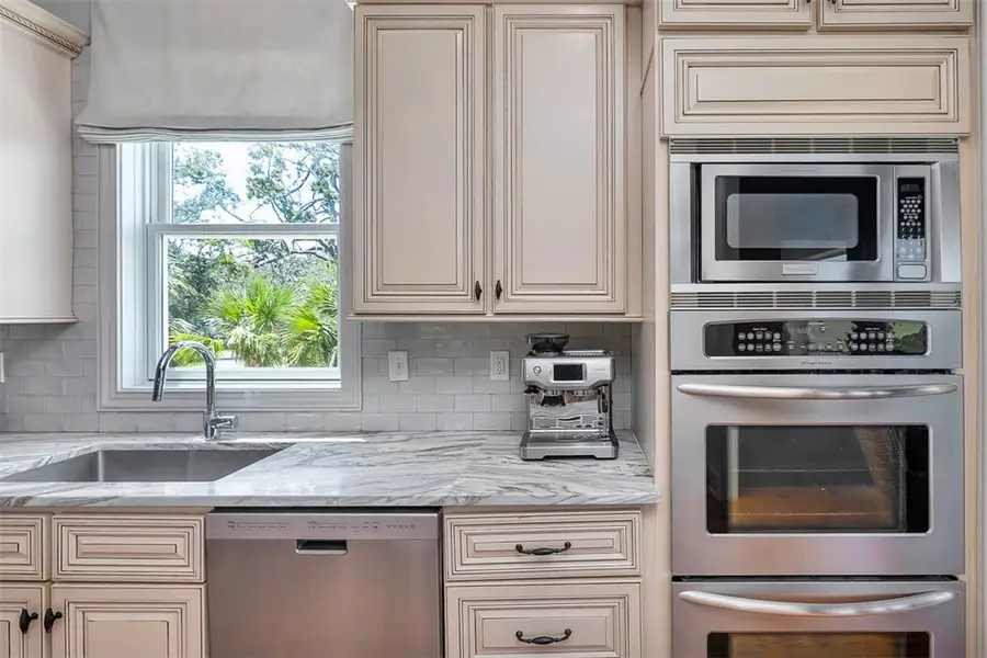 295 Mcintosh Avenue, Saint Simons Island, GA 31522 - Image #3