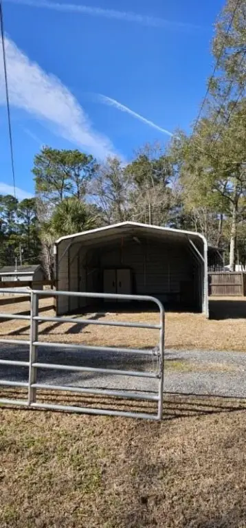 135 Thrower Lane, Brunswick, GA 31525 - Image #2