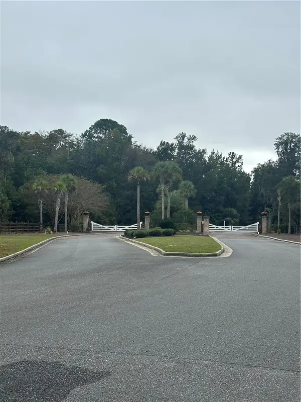 154 Salt Creek Way W, Brunswick, GA 31523