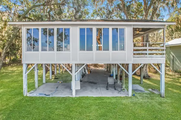 1090 Goldfinch Loop Ne, Townsend, GA 31331