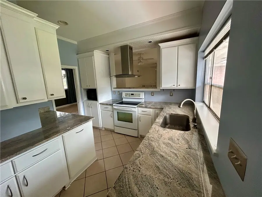 475 South Wayne Street, Jesup, GA 31546 - #3